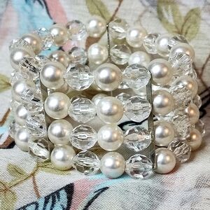 4 Strand Faux Pearls Faceted Clear Acrylic Stretch Bracelet Silver Tone Bridal